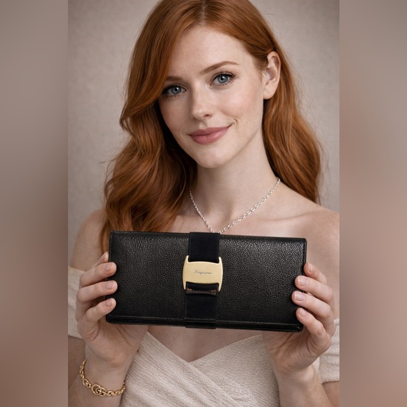 Salvatore Ferragamo Vara Continental Wallet | Vintage - Picture 10 of 10